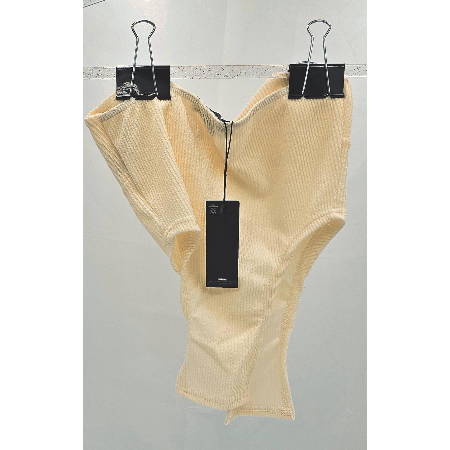 PrettyLittleThing Creamy Dreamy Ribbed Strapless Bra - Barely There Comfort!/2