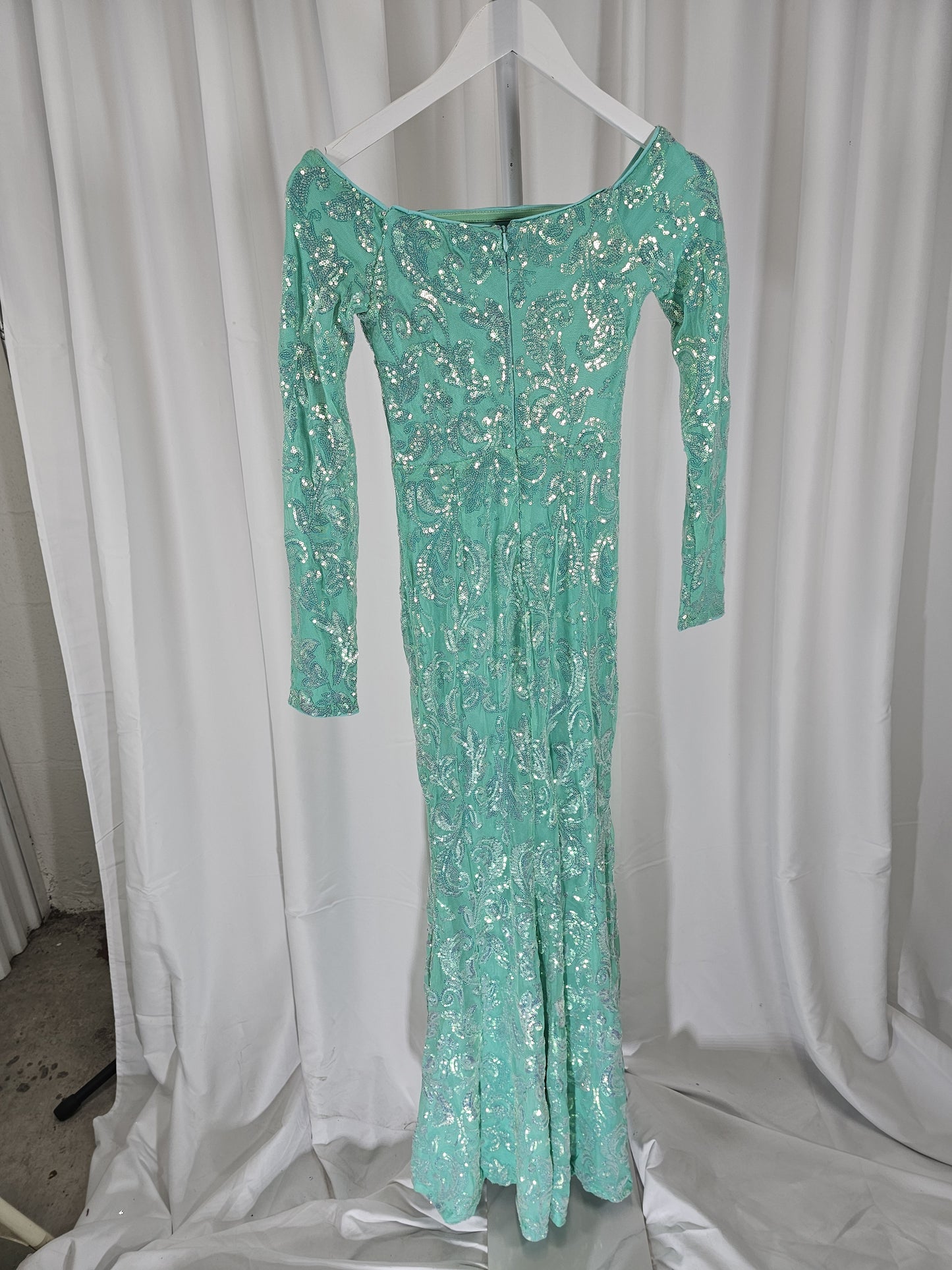 Sparkle & Shine Mermaid Gown: Dazzle in Every Moment!