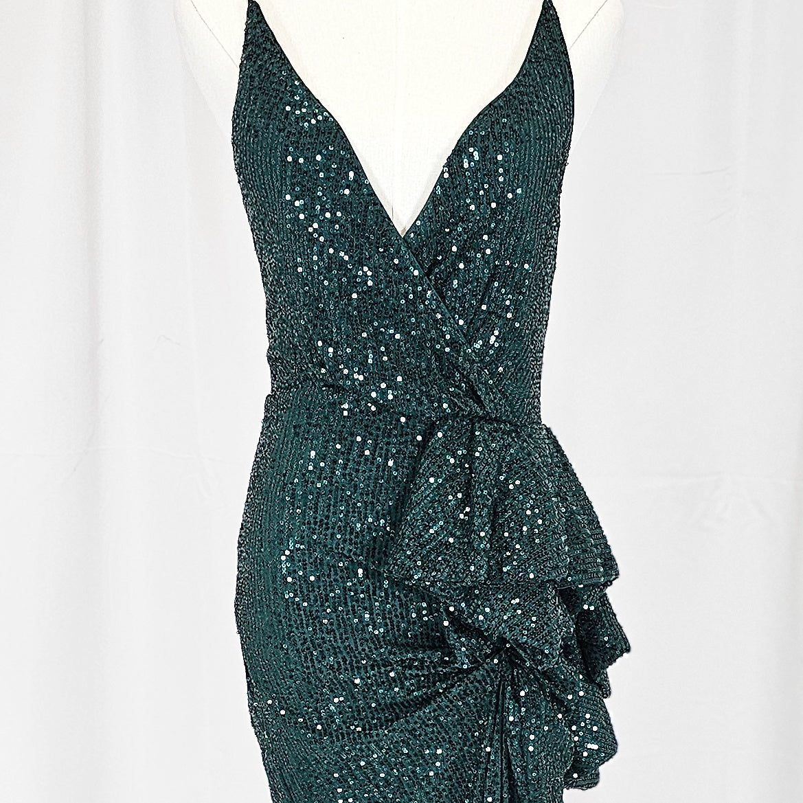 Glimmering Goddess Dress: Unleash Your Inner Diva!