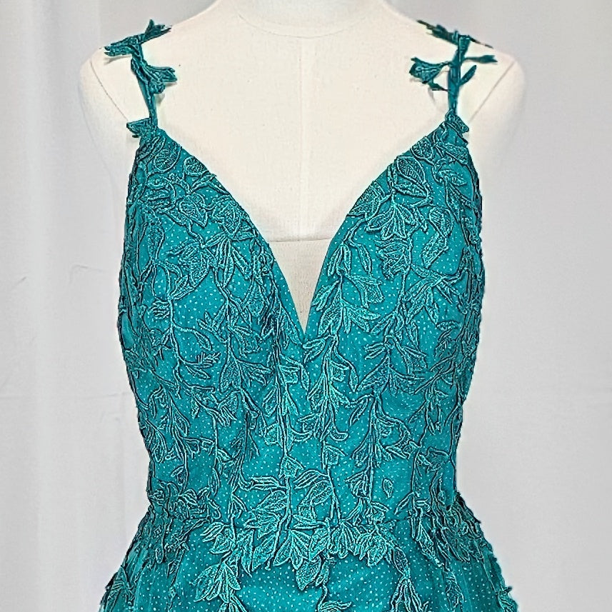 Teal Temptation: Enchanting Evening Gown