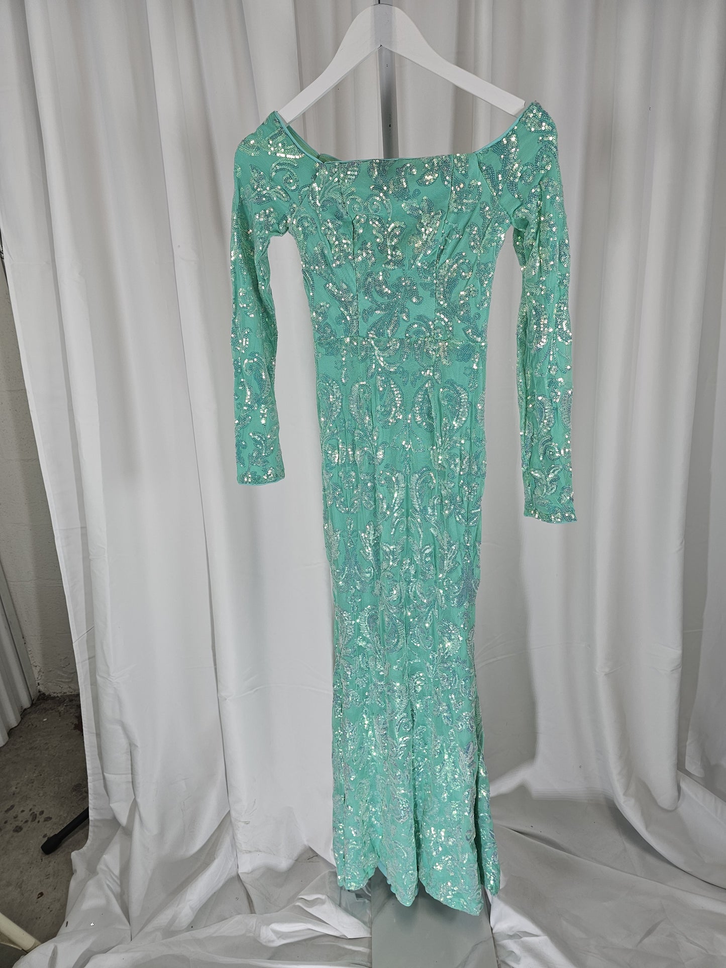 Sparkle & Shine Mermaid Gown: Dazzle in Every Moment!