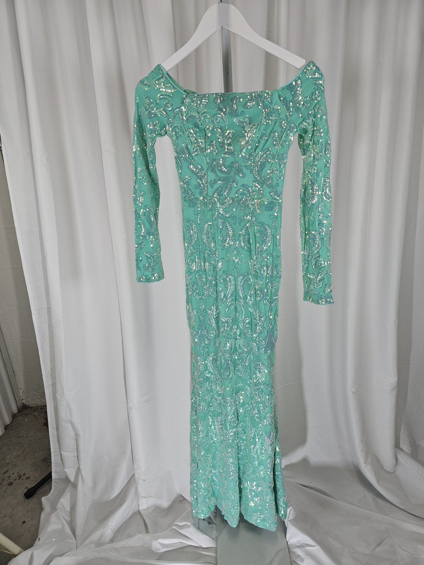 Sparkle & Shine Mermaid Gown: Dazzle in Every Moment!