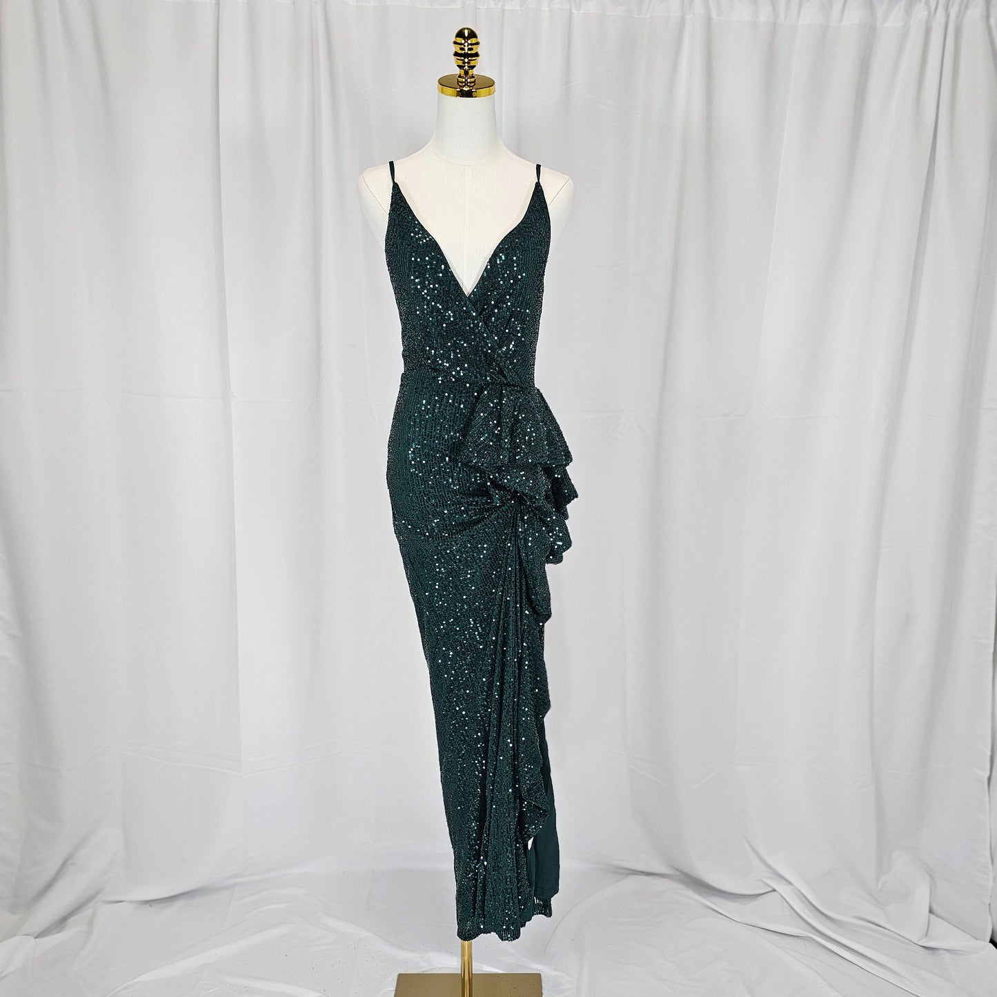 Glimmering Goddess Dress: Unleash Your Inner Diva!