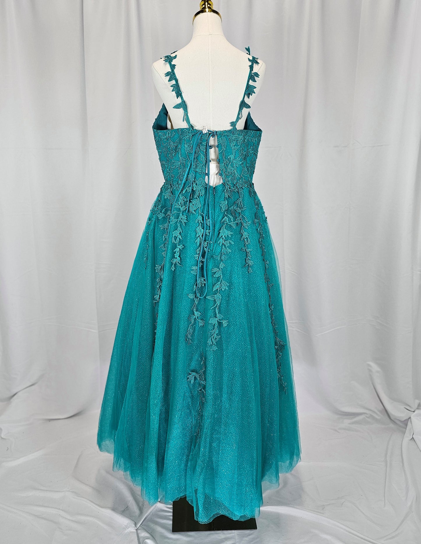 Teal Temptation: Enchanting Evening Gown