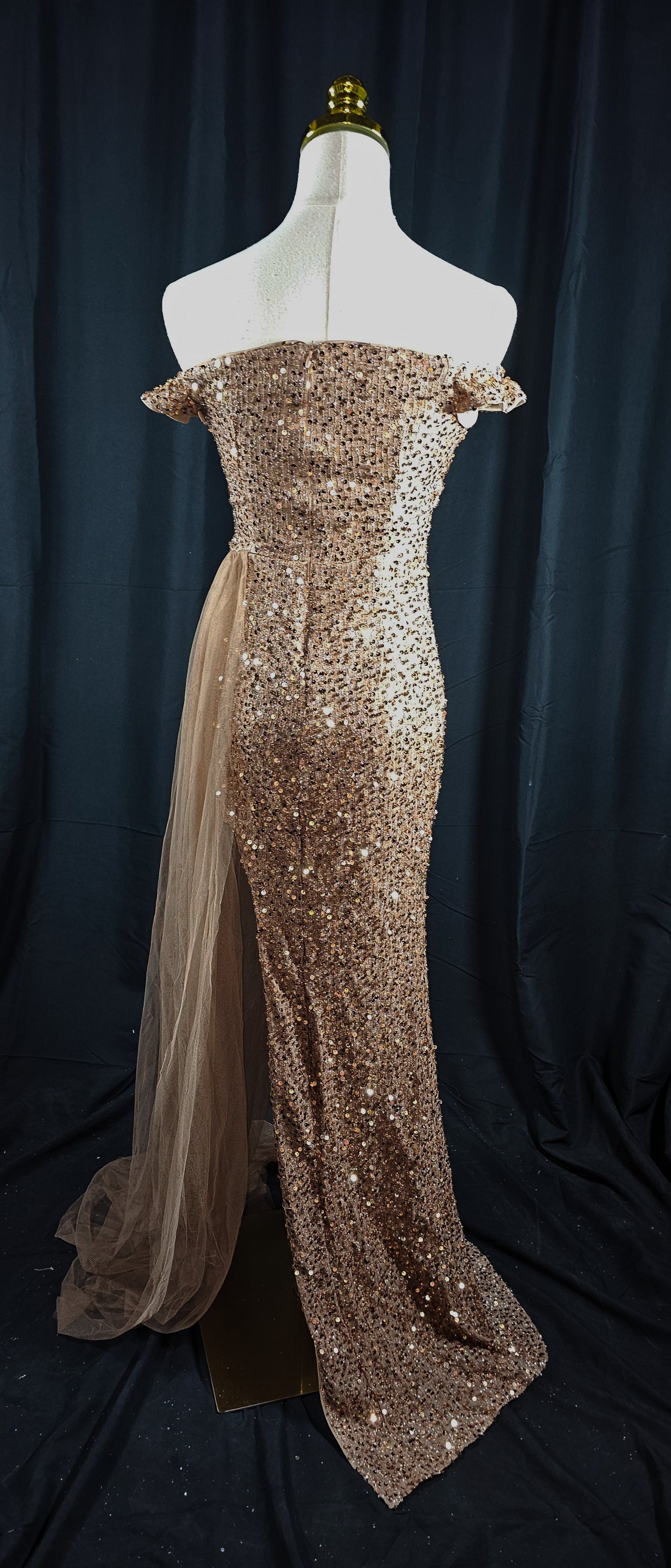 Starlit Glamour: Sparkling Mermaid Evening Gown