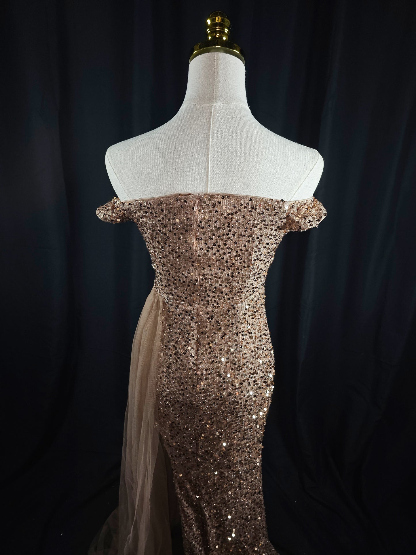Starlit Glamour: Sparkling Mermaid Evening Gown