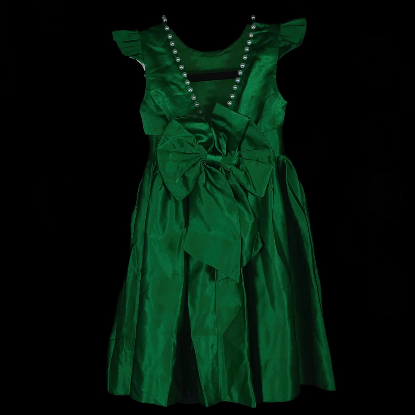 Twirl-Worthy Emerald Dress for Every Occasion!