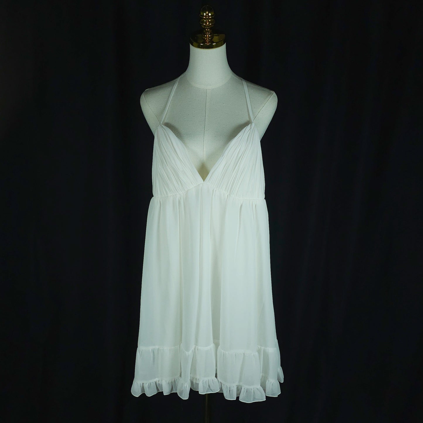 Whimsical White Wonderland Dress: Float into Fashion