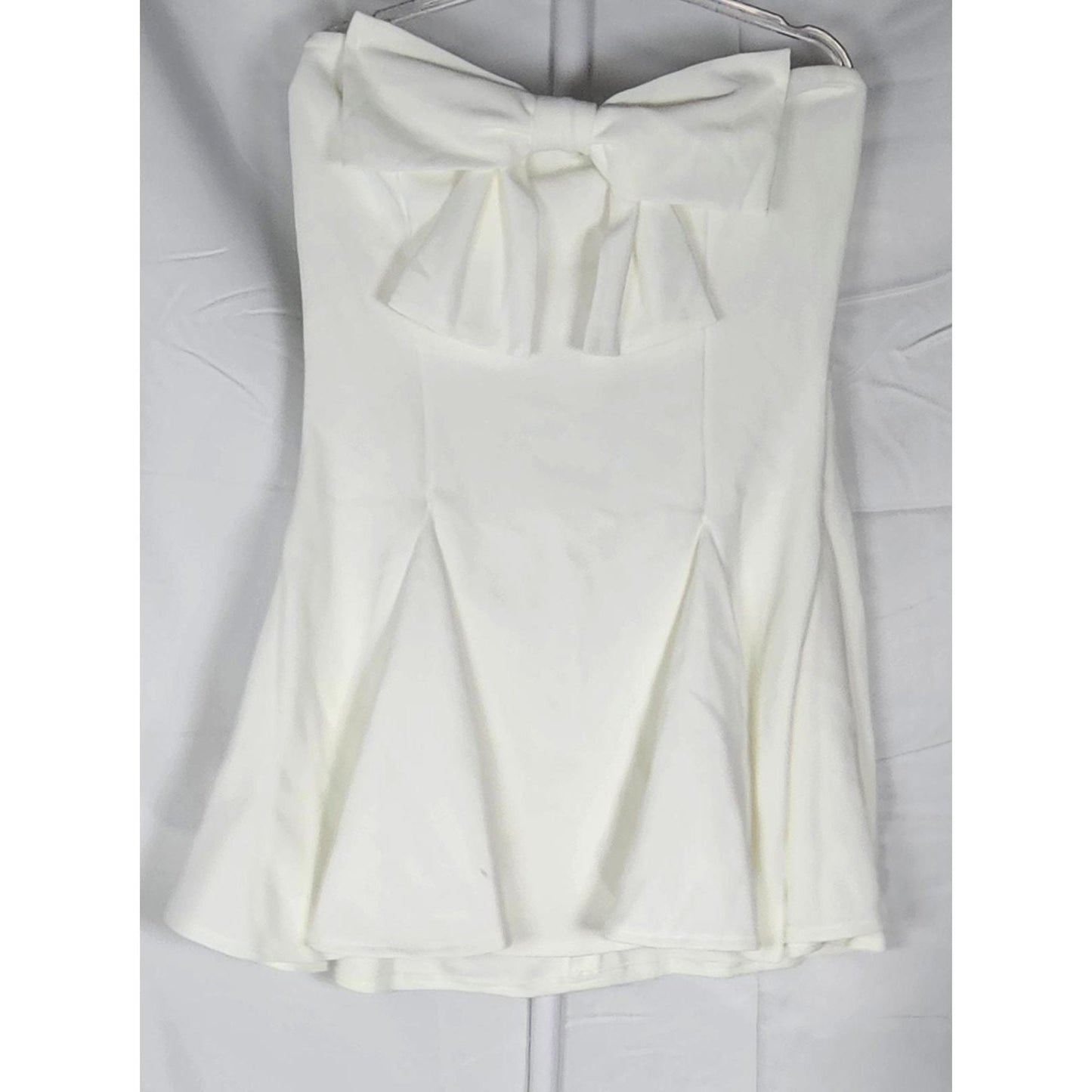 FaerieStyle Elegant White Strapless Dress with Bow - The Ultimate Flirt Alert!/L