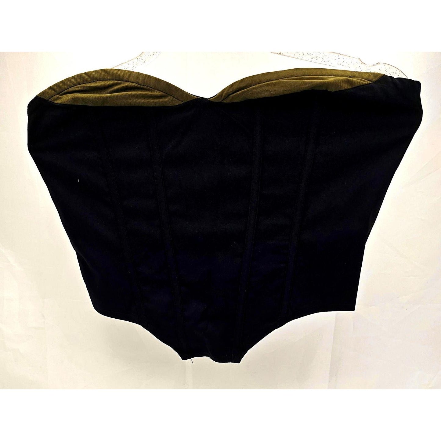 PrettyLittleThing Sassy Black Strapless Corset - Zip Up Your Style!/8