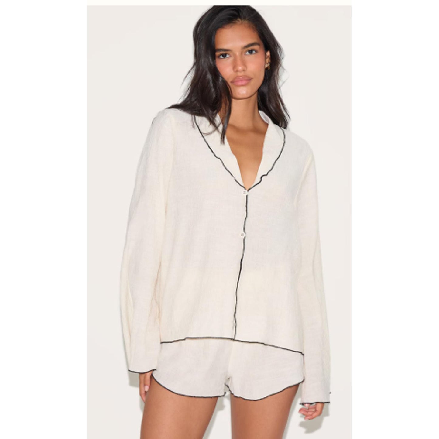 Prettylittlething Sand Linent Look Textured Contrast Trim Floaty Shorts