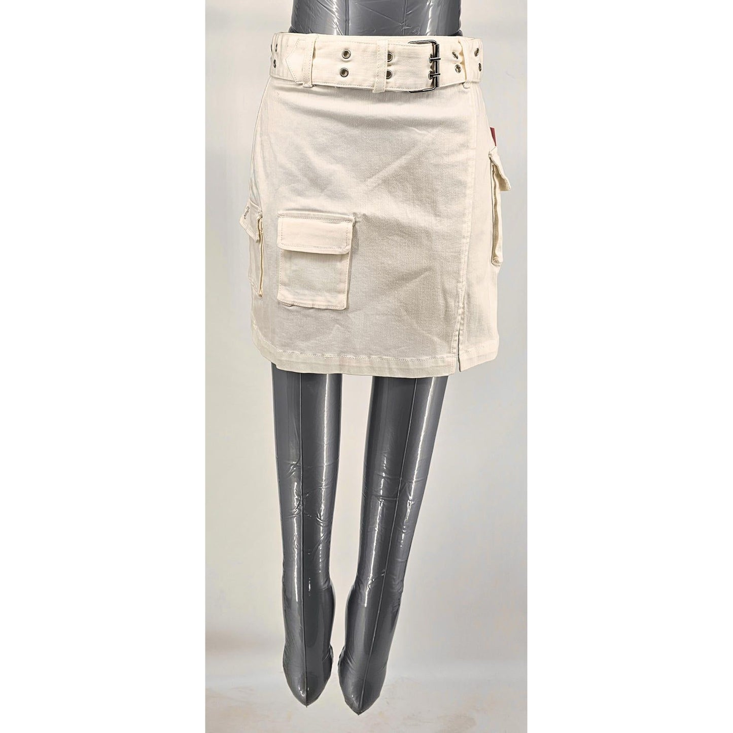 Juicy Couture Denim Cargo Skirt w/belt  Utility Meets Style! White/4