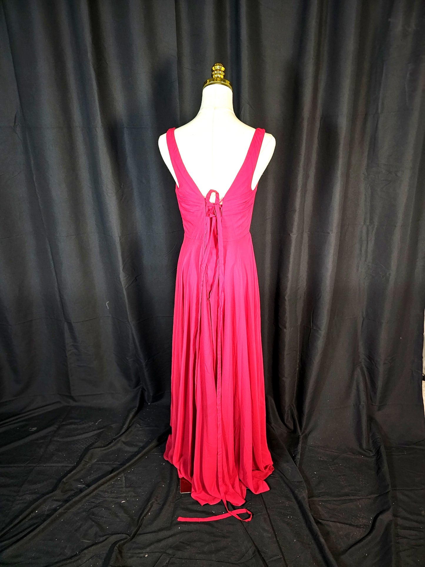 Juliets Fuchsia Fantasy: The Dress that Dares to Dazzle!