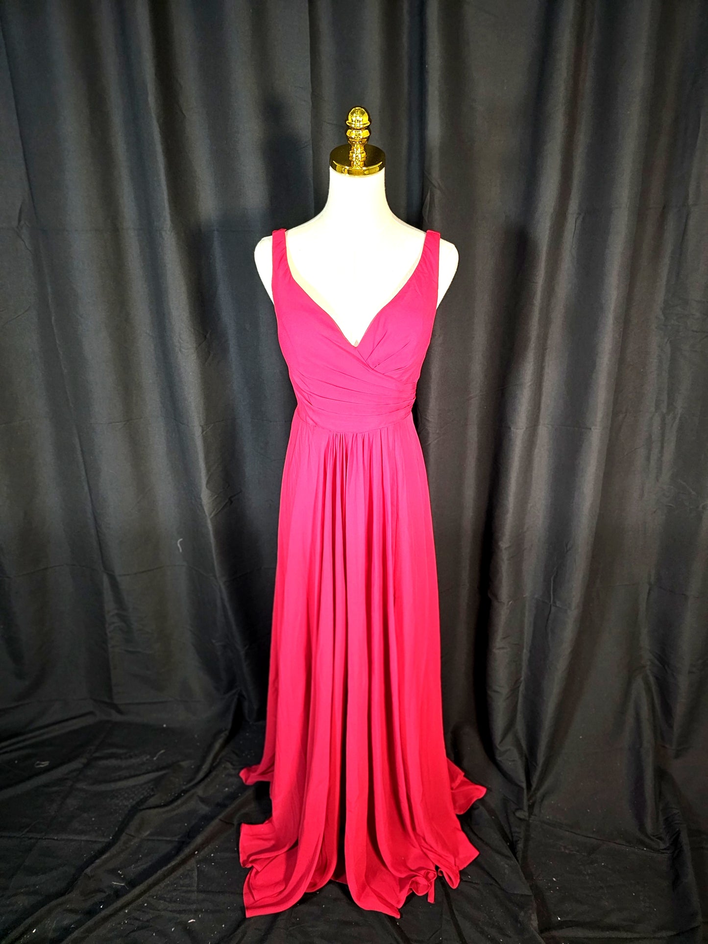 Juliets Fuchsia Fantasy: The Dress that Dares to Dazzle!